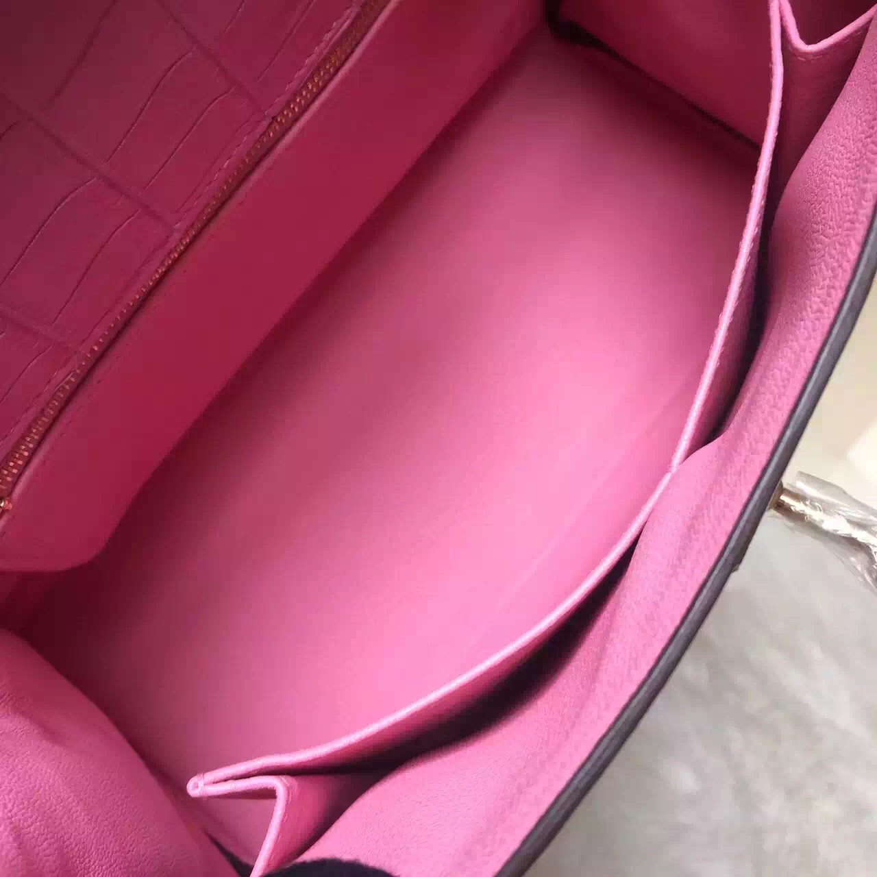 Hermes Crocodile Matt Leather Kelly Bag 28cm in 5P Sakura Pink