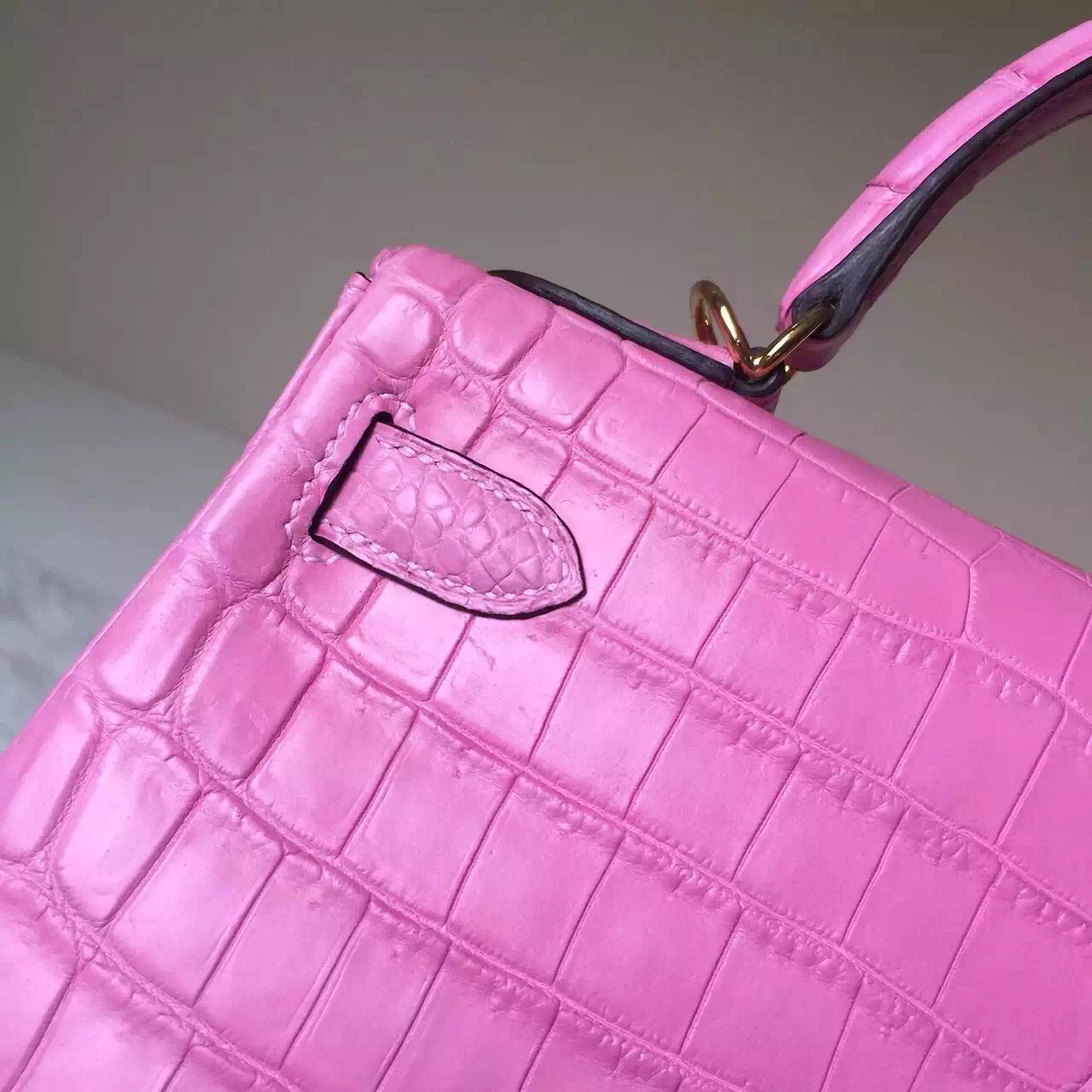 Hermes Crocodile Matt Leather Kelly Bag 28cm in 5P Sakura Pink
