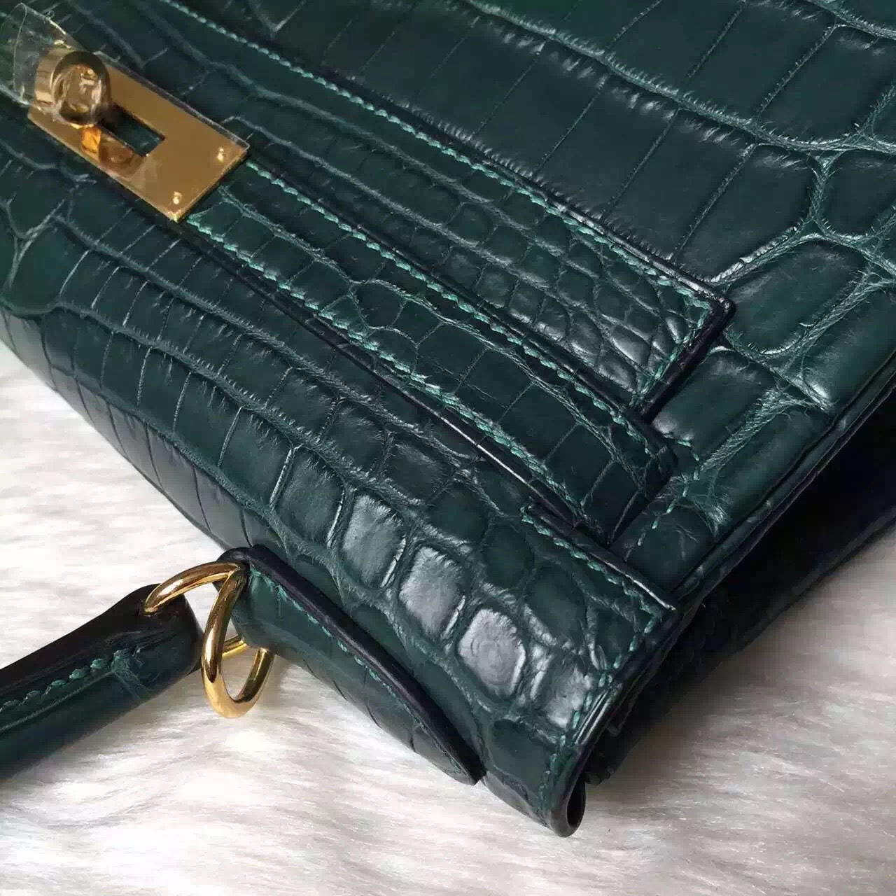 Cheap Hermes 1T Vert Tipien Crocodile Matt Leather Kelly 28cm