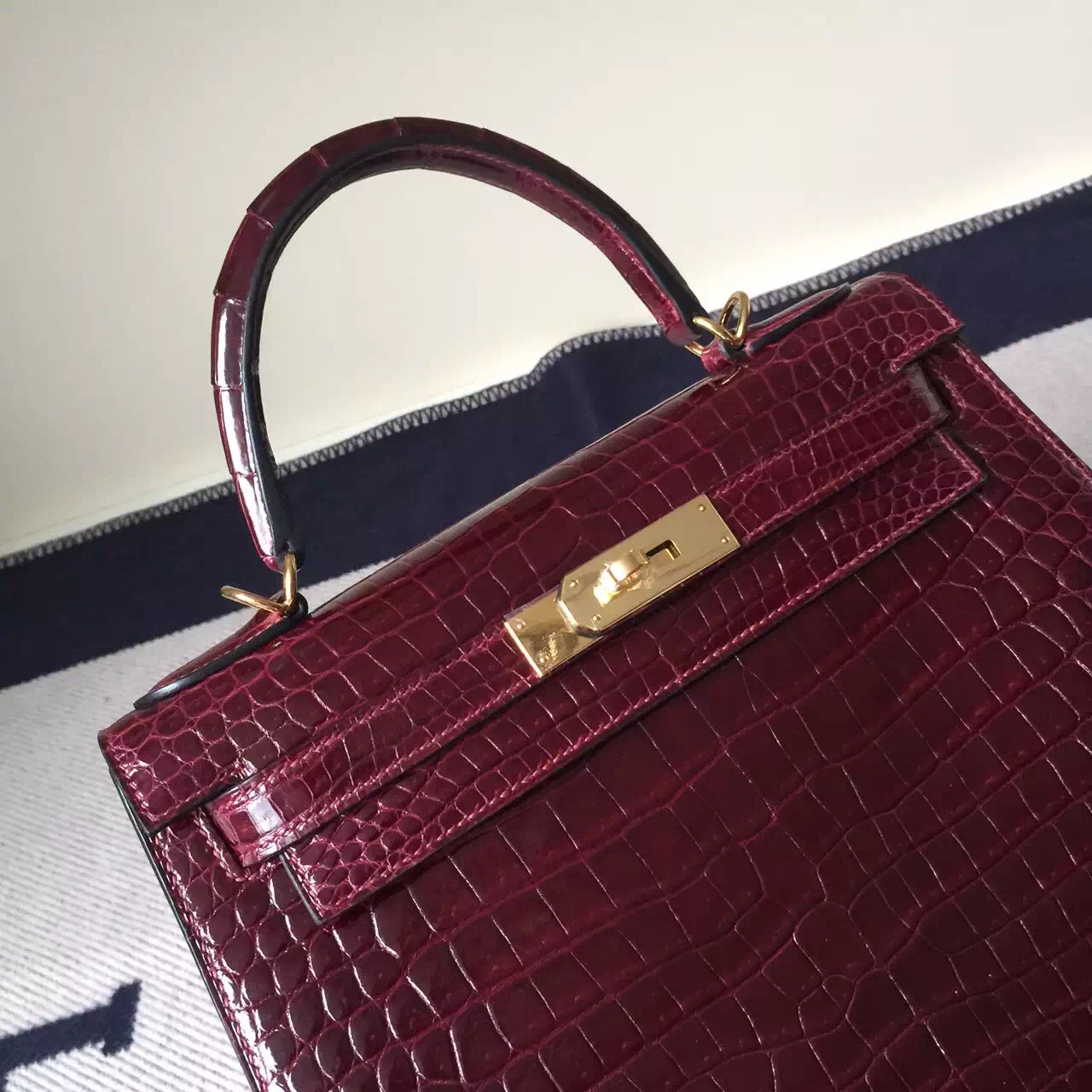 Hand Stitching Hermes CK57 Bordeaux Crocodile Shiny Leather Sellier Kelly28CM