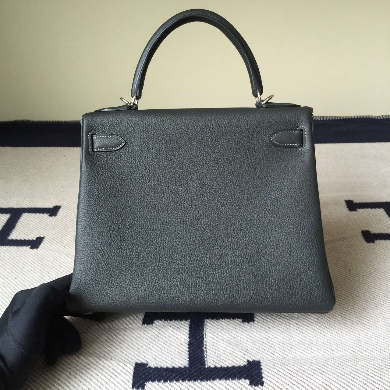 Hand Stitching Hermes Togo Leather Retourne Kelly28cm in Graphite grey