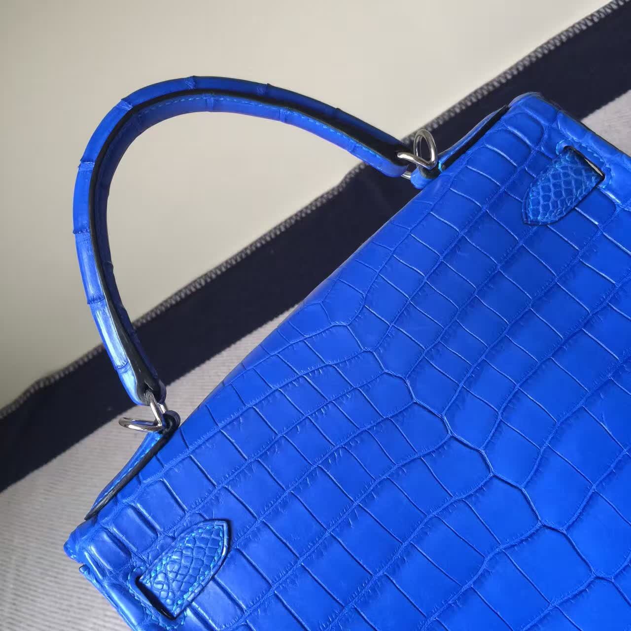 On Sale Hermes 7T Blue Electric Crocodile Matt Leather Retourne Kelly Bag28CM