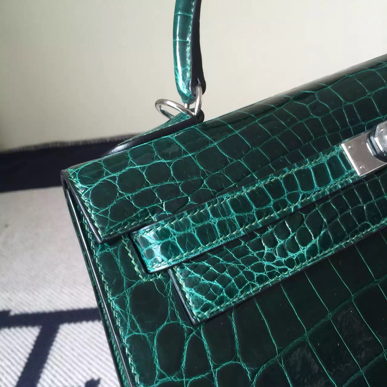 Hand Stitching Hermes Crocodile Leather Kelly Bag32cm in CK67 Vert Fonce