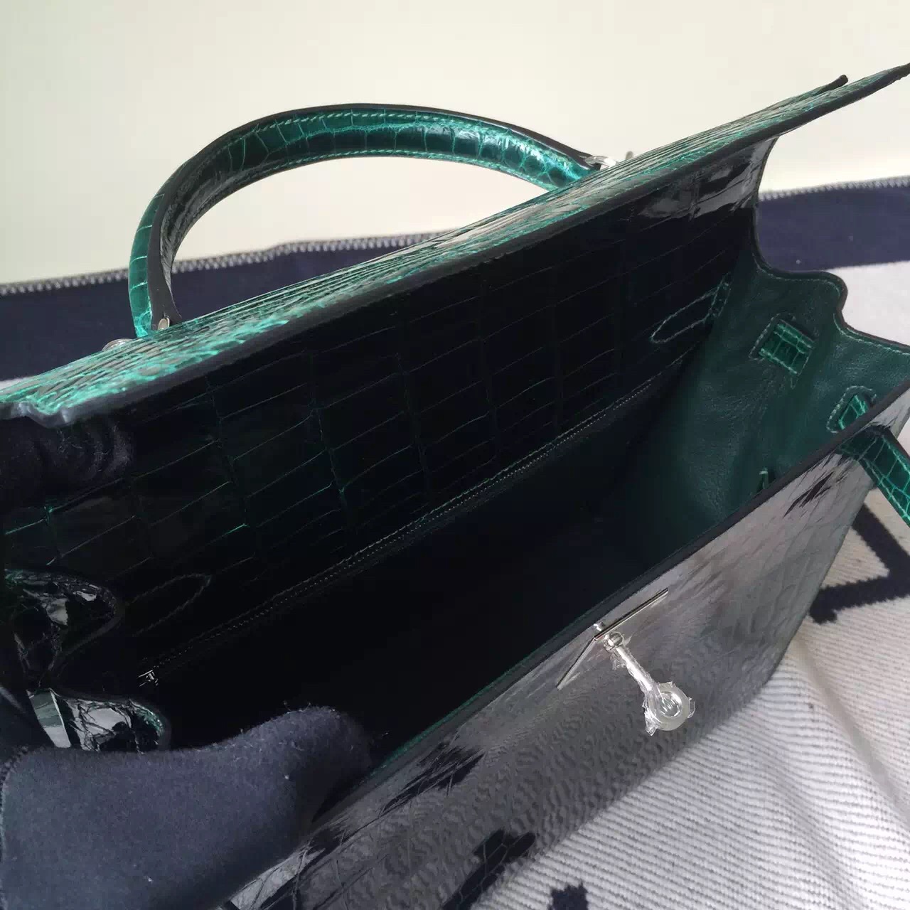 Hand Stitching Hermes Crocodile Leather Kelly Bag32cm in CK67 Vert Fonce