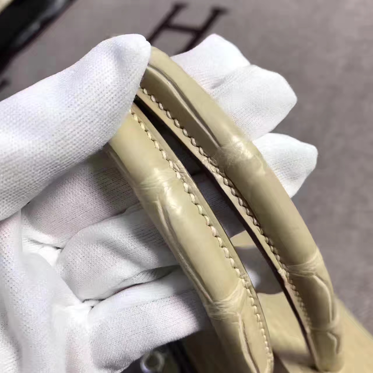 New Arrival Hermes Milk Tea Color Crocodile Matt Birkin Bag 30cm