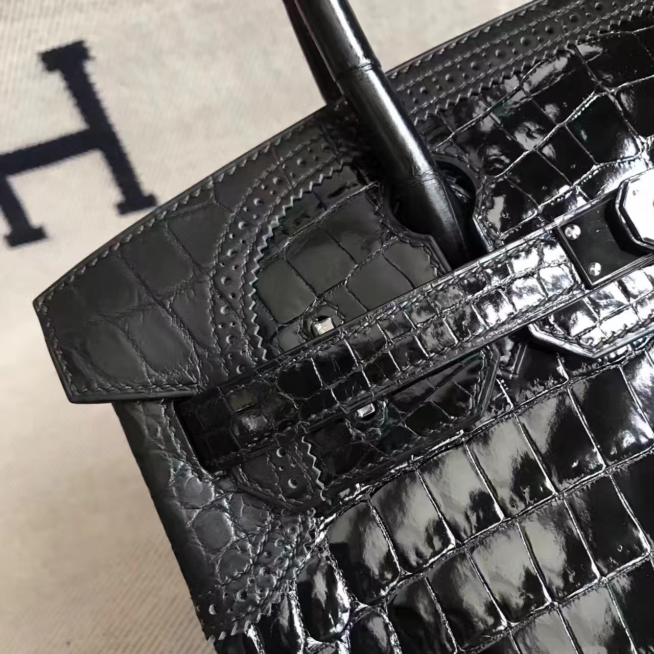 Hand Stitching Hermes CK89 Black Crocodile Shiny Leather Ghillies Birkin 30cm