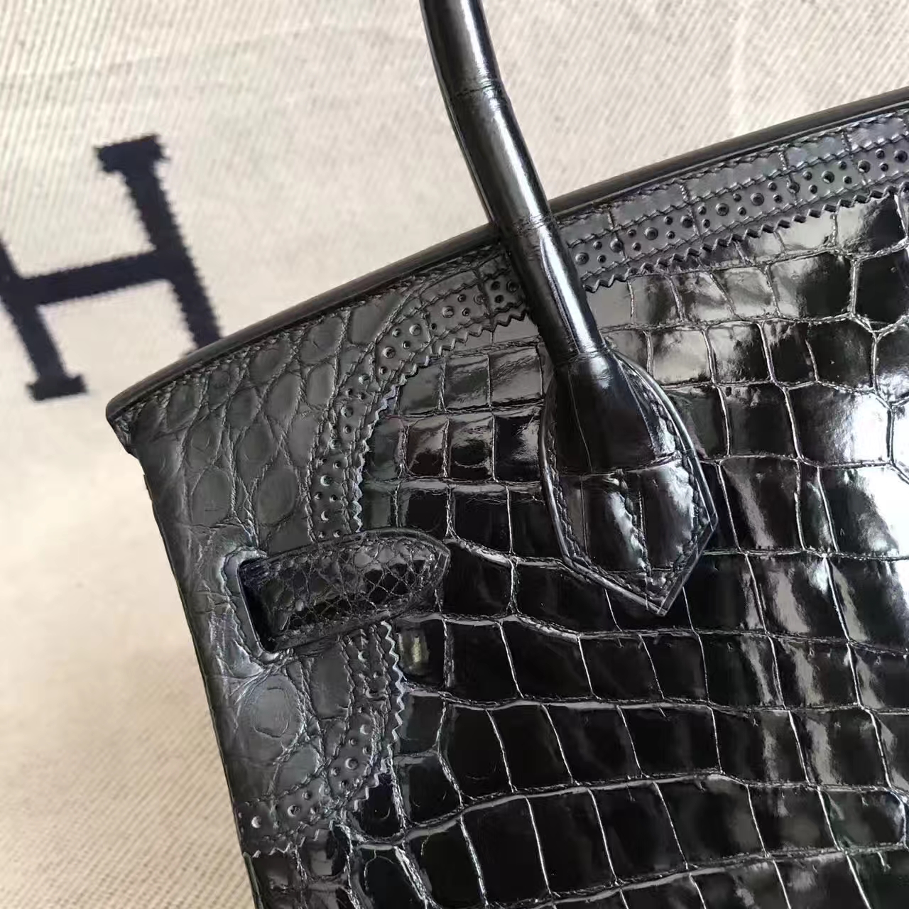 Hand Stitching Hermes CK89 Black Crocodile Shiny Leather Ghillies Birkin 30cm