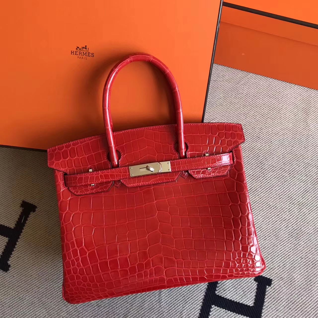 Wholesale Hermes Birkin30cm Handbag in Q5 Rouge Casaque Crocodile Shiny Leather