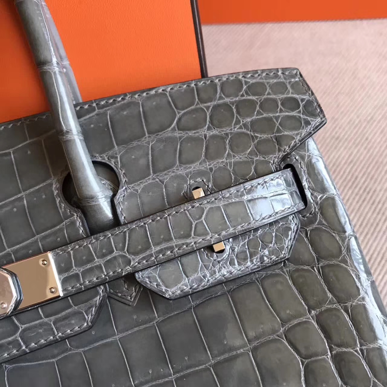 High Quality Hermes Mousse Grey Crocodile Shiny Leather Birkin Bag30cm