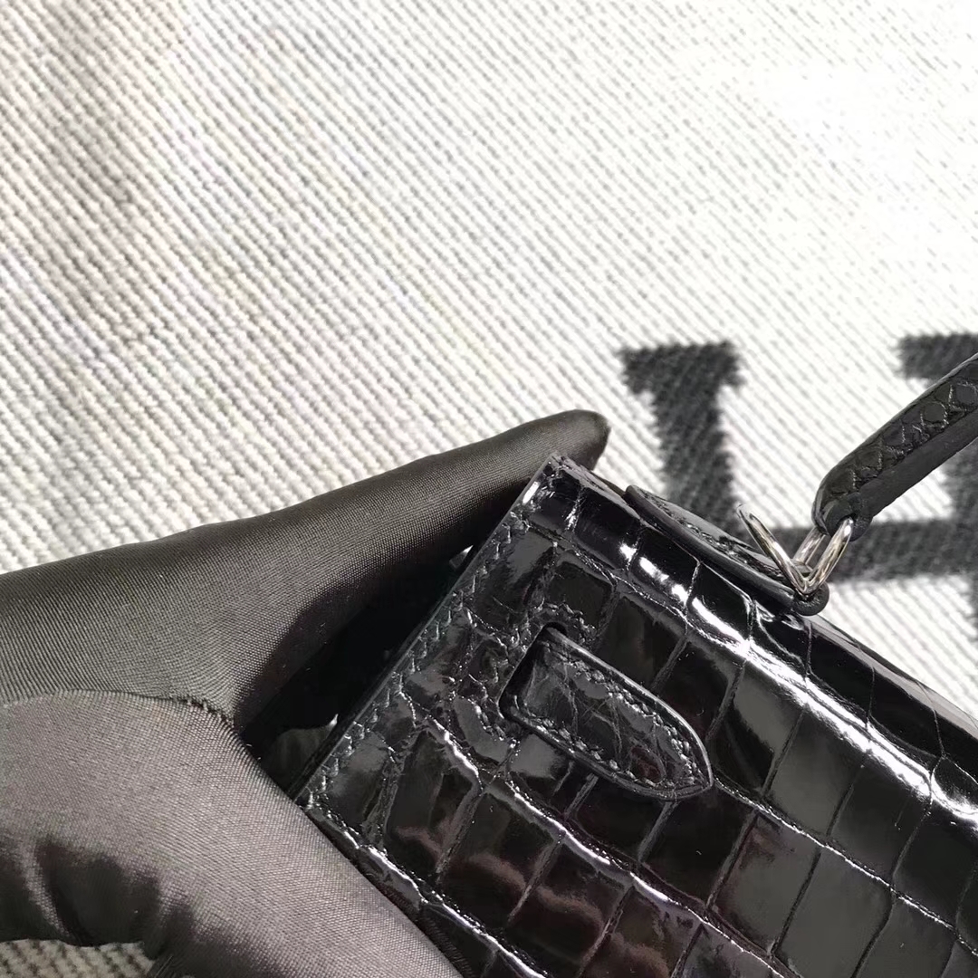 Elegant Hermes Shiny Crocodile Leather Kelly25CM Bag in CK89 Black Silver Hardware