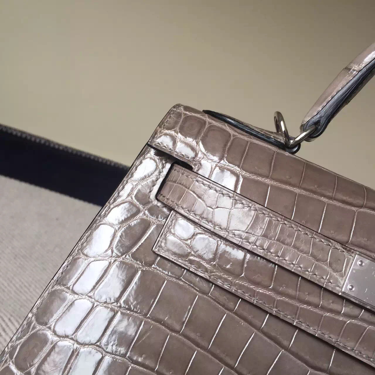 On Sale Hermes Crocodile Shiny Leather Sellier Kelly 28cm in C81 Etoupe Grey