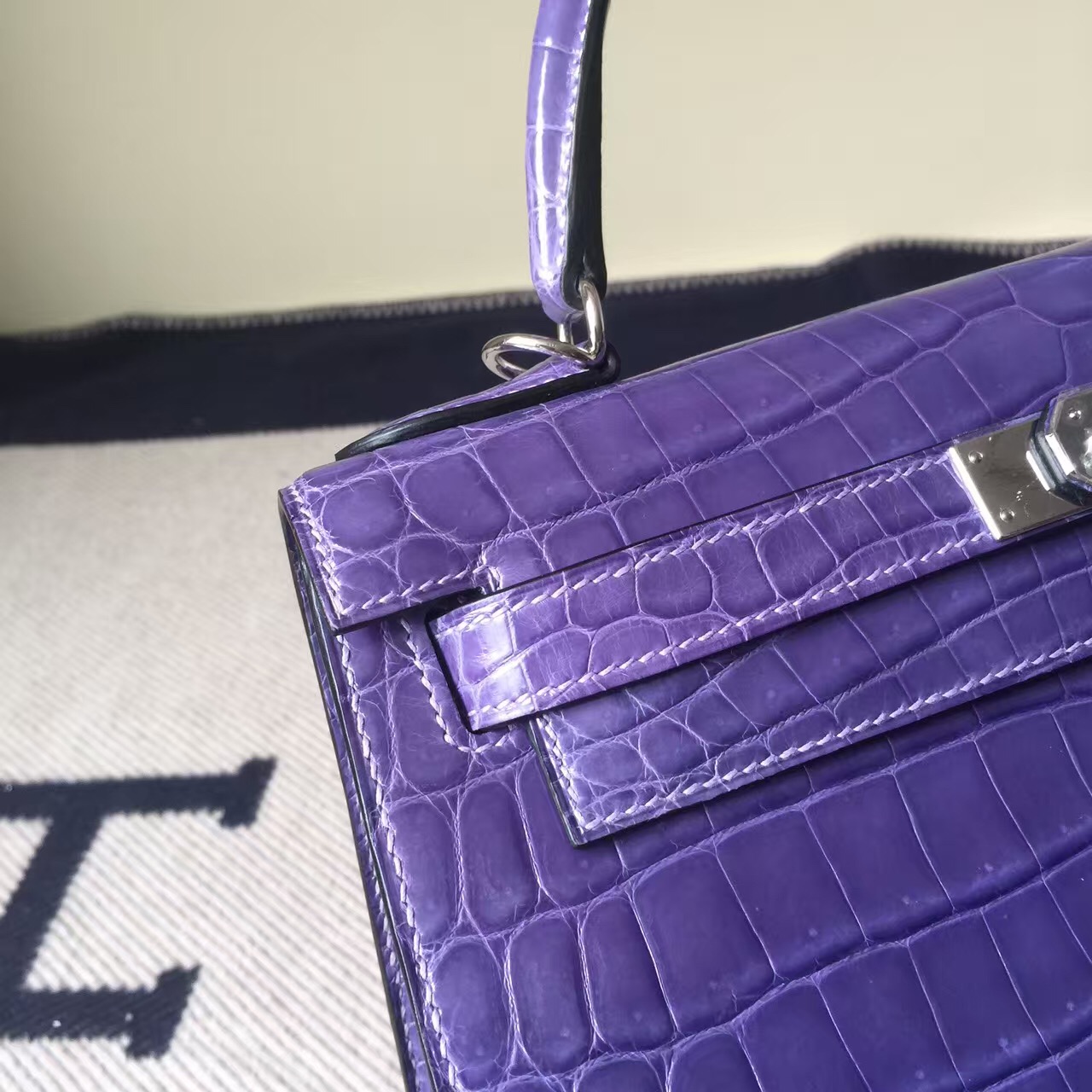 Wholesale Hermes Lavender Purple Crocodile Shiny Leather Kelly Bag 28CM