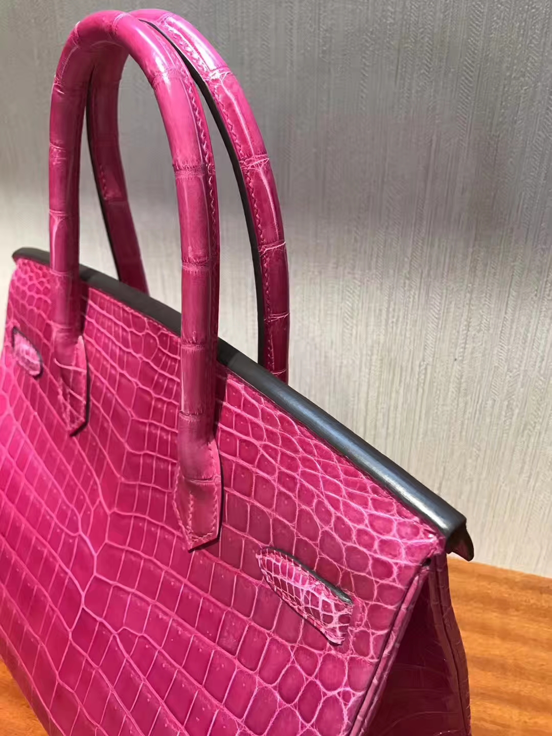 Noble Hermes 5J Peach Pink Crocodile Shiny Leather Birkin30CM Tote Bag
