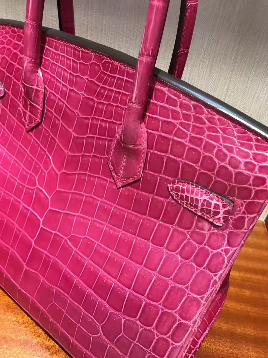 Noble Hermes 5J Peach Pink Crocodile Shiny Leather Birkin30CM Tote Bag