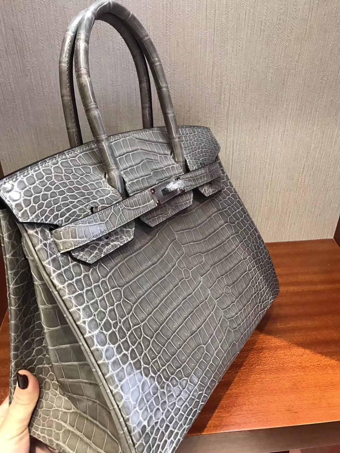 Luxury Hermes C81 Gris Tourterelle Shiny Crocodile Leather Birkin30cm Bag