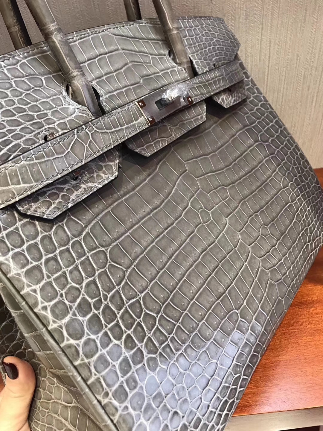 Luxury Hermes C81 Gris Tourterelle Shiny Crocodile Leather Birkin30cm Bag