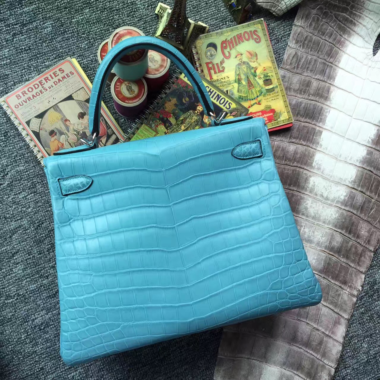 New Fashion Hermes 3Z Saint-Cyr Blue Crocodile Matt Leather Retourne Kelly Bag28CM