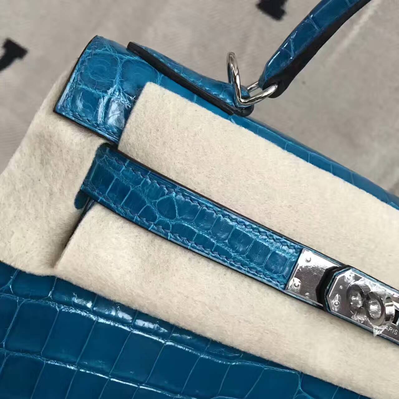 Discount Hermes 7W Blue Izmir Crocodile Shiny Sellier Kelly Bag 28CM