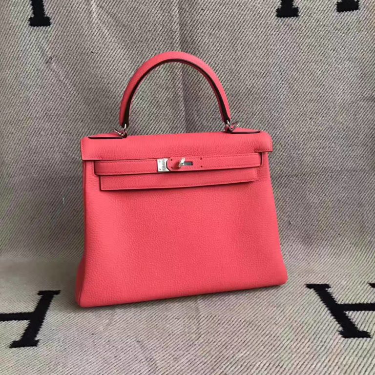 Hermes Kelly 28cm Handbag in T5 Peach Pink Togo Leather