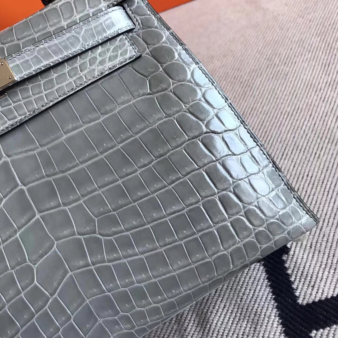 New Arrival Hermes 4Z Seagull Grey Crocodile Shiny Sellier Kelly28cm Bag