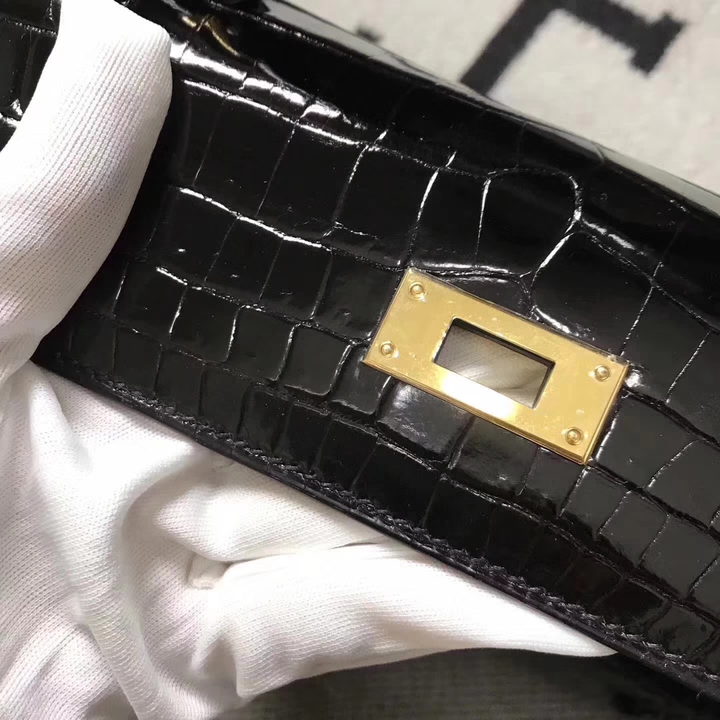 Hermes CK89 Black Crocodile Shiny Leather Kelly28cm Bag Gold Hardware