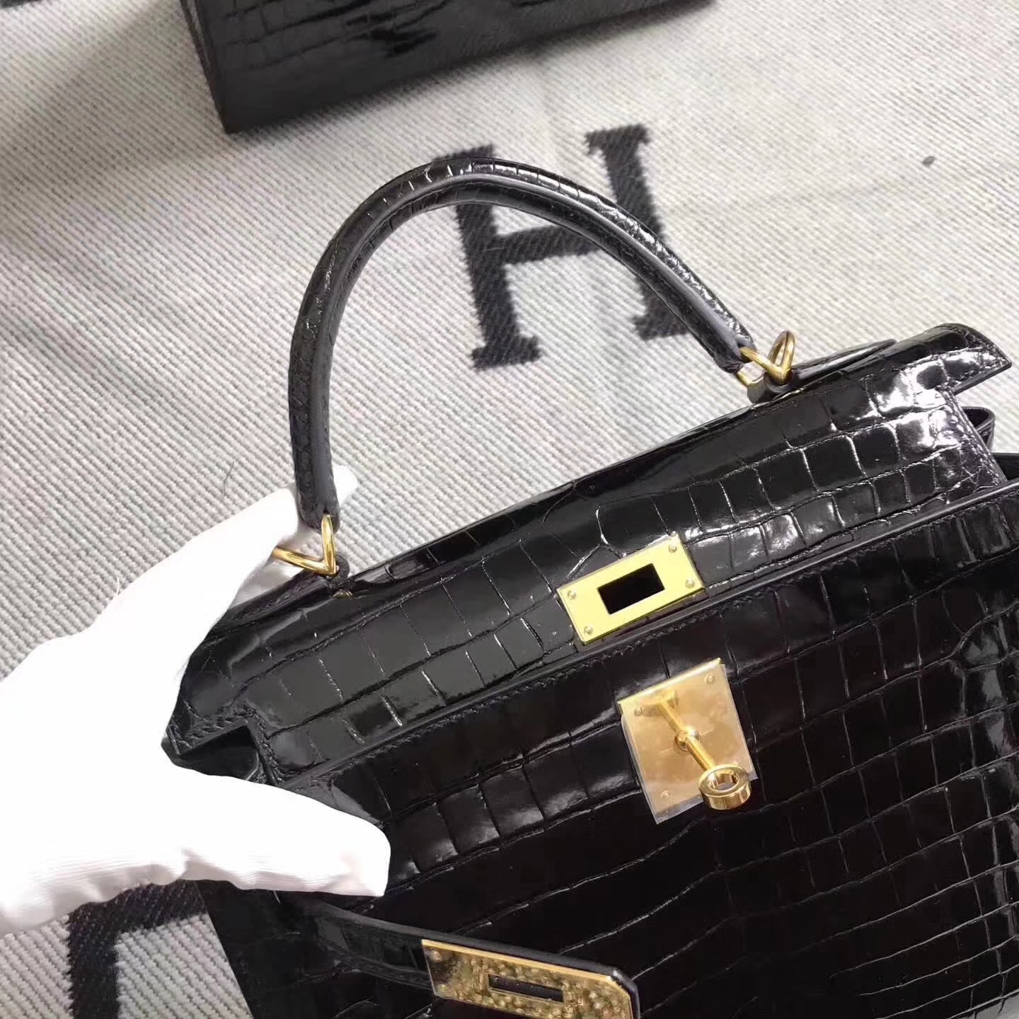Hermes CK89 Black Crocodile Shiny Leather Kelly28cm Bag Gold Hardware