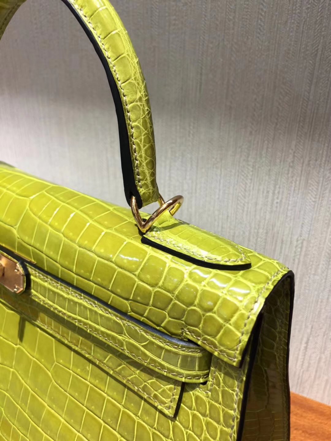 Luxury Hermes 6R Kiwi Green Porosus Shiny Crocodile Kelly28CM Bag Gold Hardware