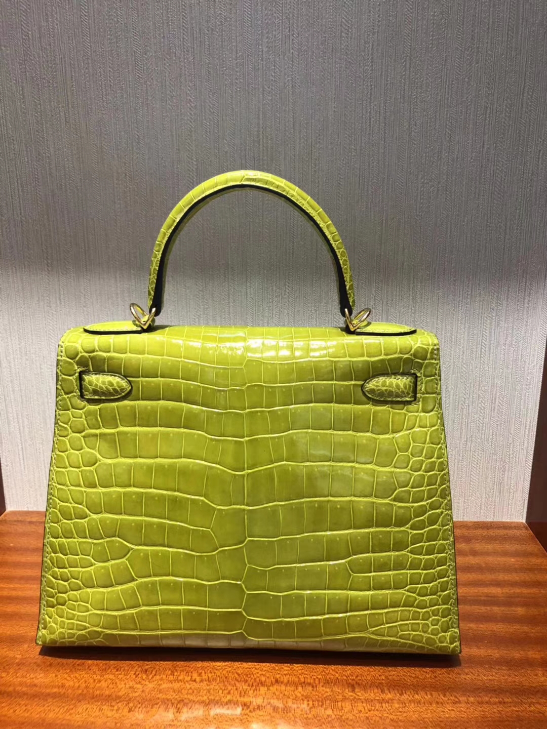 Luxury Hermes 6R Kiwi Green Porosus Shiny Crocodile Kelly28CM Bag Gold Hardware