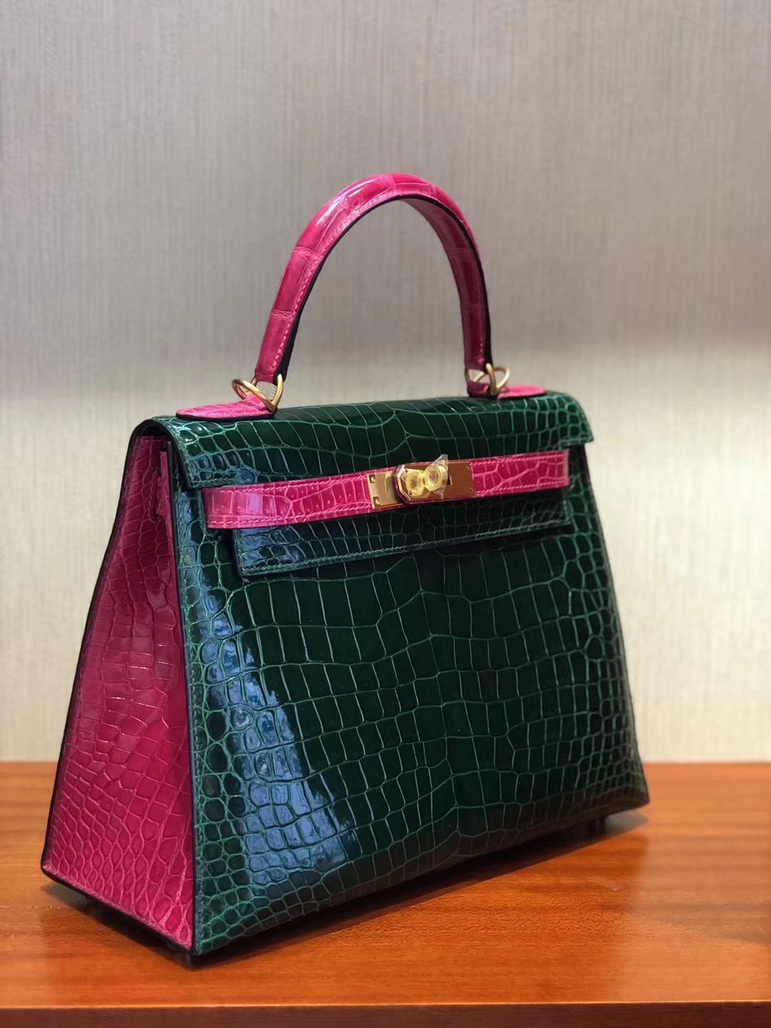 Luxury Hermes CK67 Vert Fonce/J5 Rose Scheherazade Crocodile Leather Kelly28CM Bag