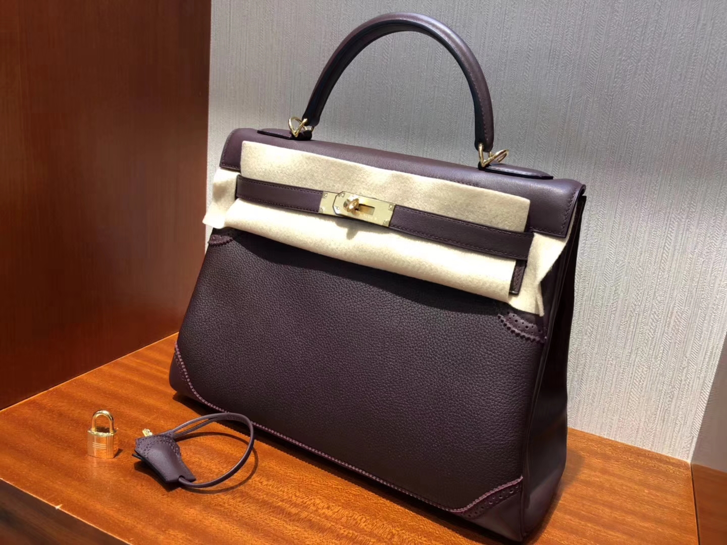 Fashion Hermes CK57 Bordeaux Red Togo Calf Ghillies Kelly Bag28CM Gold Hardware