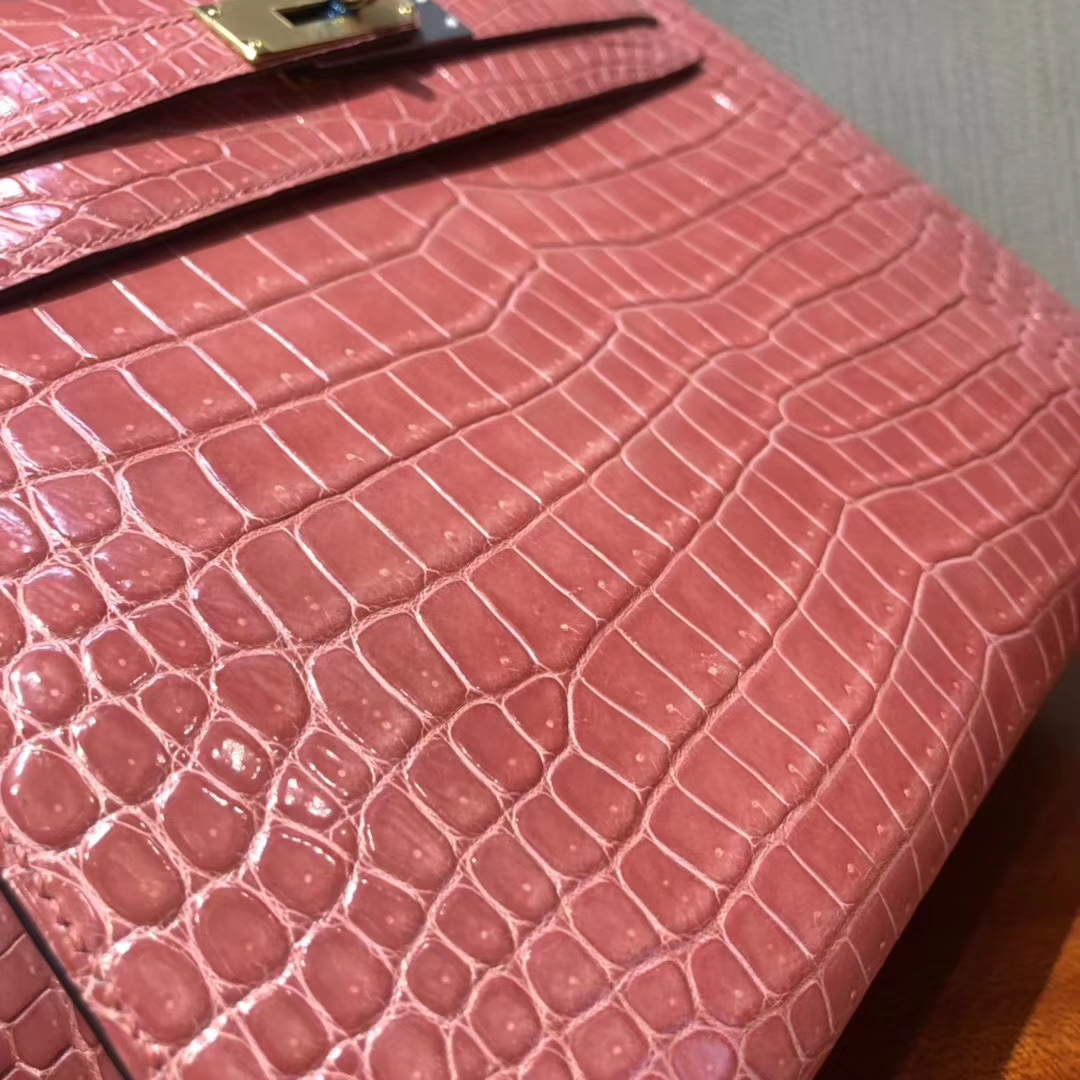 Stock Hermes Rose Crevette Shiny Crocodile Leather Kelly28CM Bag Gold Hardware